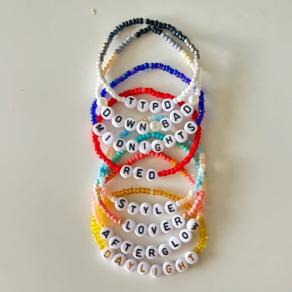 bundle of 8 taylor swift eras tour bracelets - Picture 3 of 8